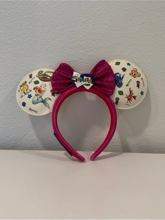 Disney Accessories - Art of Animation resort color changing Minnie ears